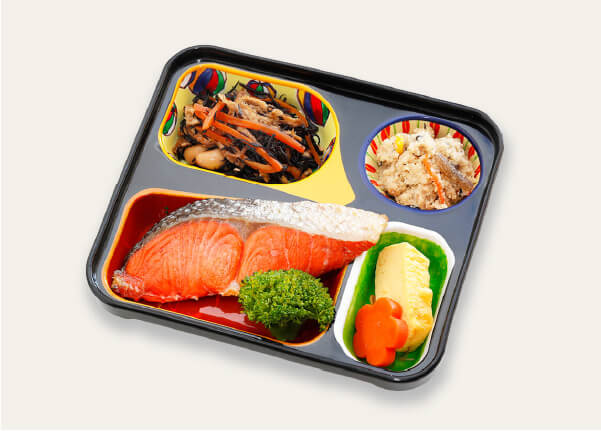 鮭の塩焼き・だし巻き玉子・ひじきと大豆の和え物
